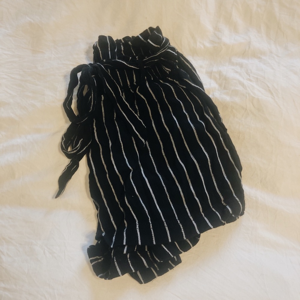 American Eagle paperbag striped shorts